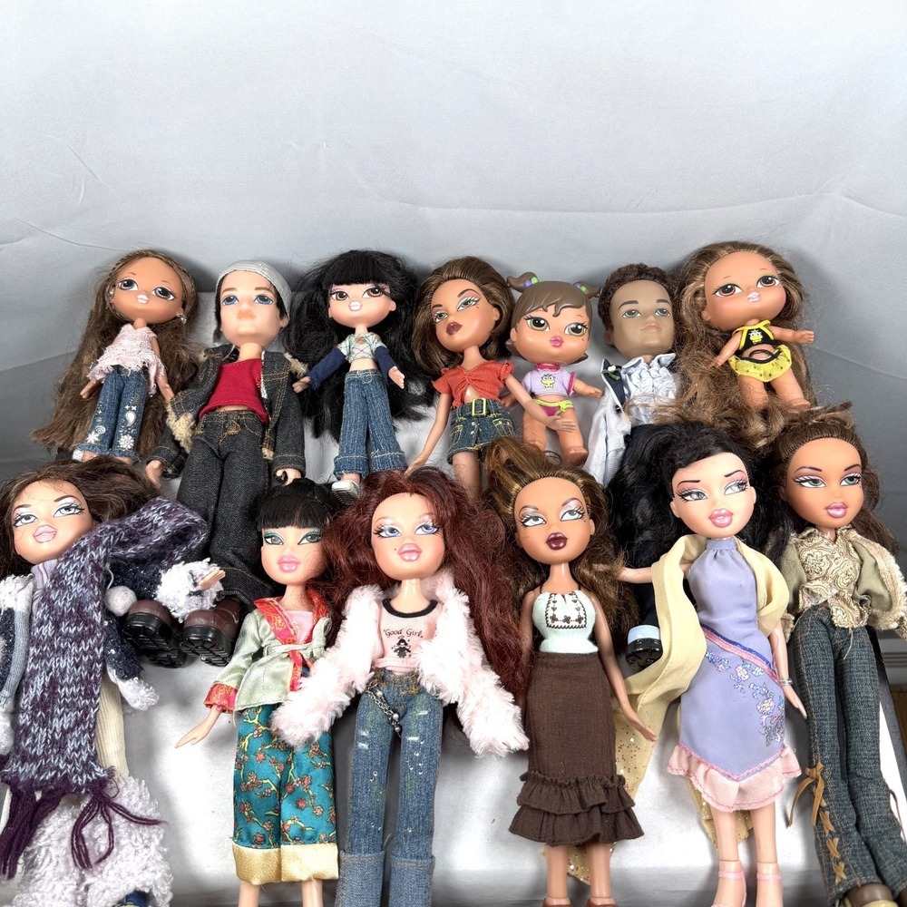 Lot of 13 Vintage RARE Bratz Dolls MGA Entertainment Miscellaneous - All Clothed